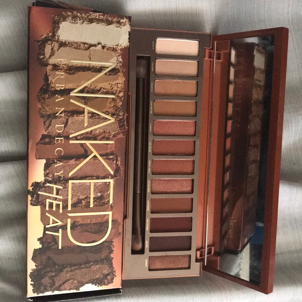 Urban Decay Heat palette ***unused**